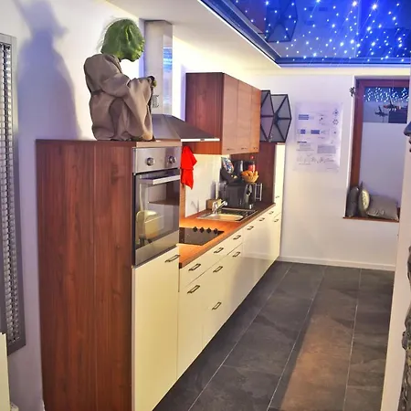 Galaxy Spa-4 Pers-jacuzzi-insolite-parking-jardin-clim-colmar *