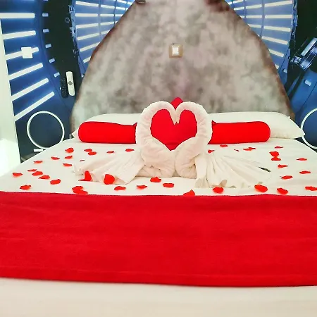 Galaxy Spa-4 Pers-jacuzzi-insolite-parking-jardin-clim-colmar アパート Holtzwihr